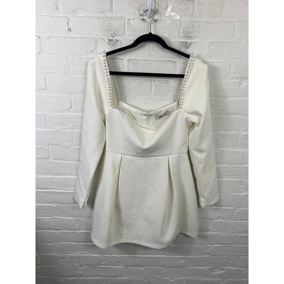 Odd Muse Women's Square Neck The Ultimate Pearl Dress Long Sleeves White Size M - Picture 4 of 8